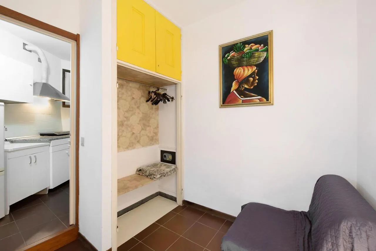 Valeria 1- Arenzanohost Apartment Italy
